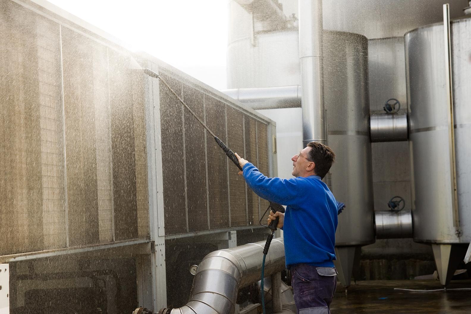 Window Cleaning, Pressure Washing, Commercial Window Cleaning and Pressure Cleaning in Clarksville, TN
