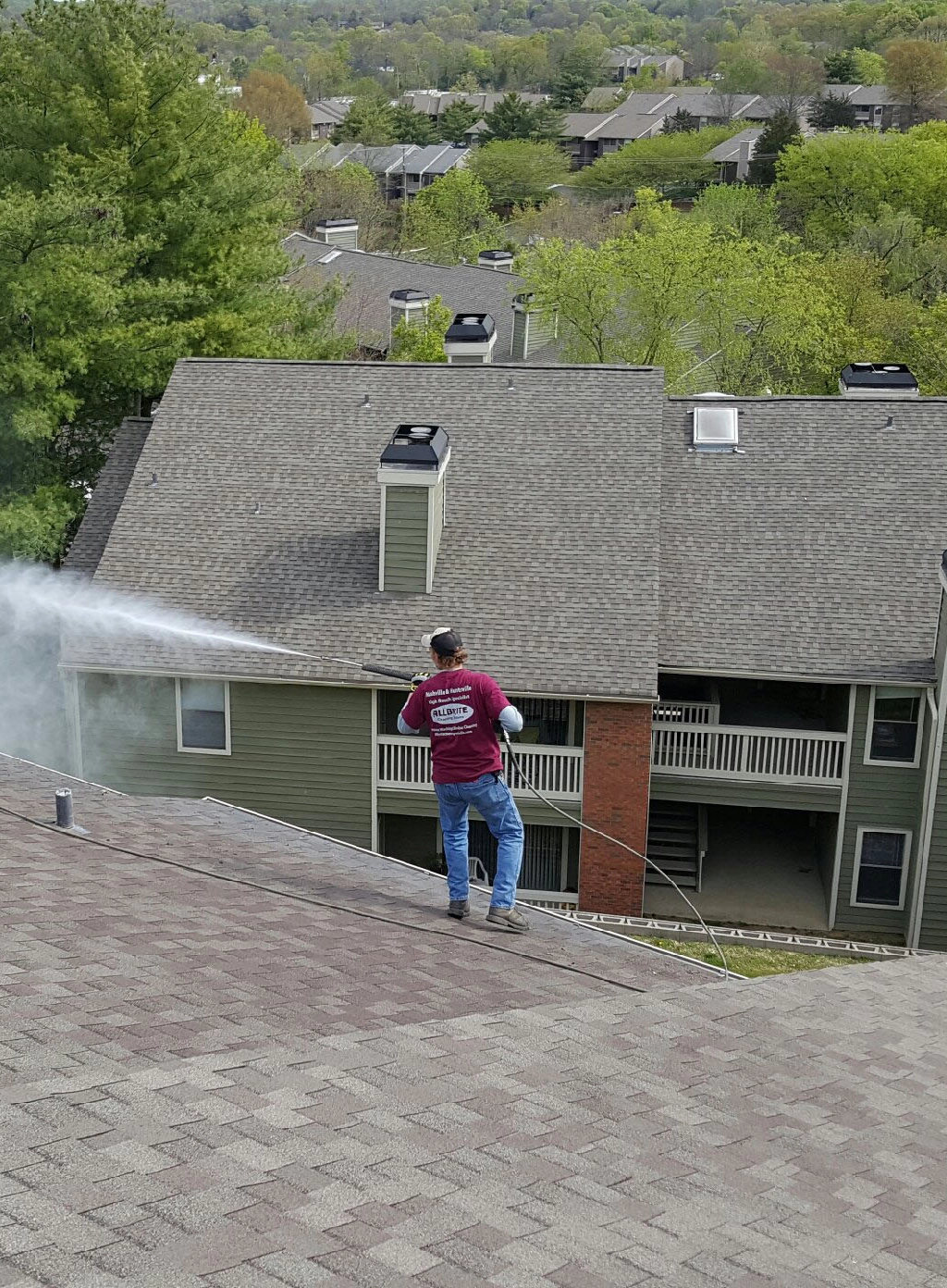 Gutter Cleaning in Hendersonville, Brentwood, Hermitage, TN, Nashville and Surrounding Areas